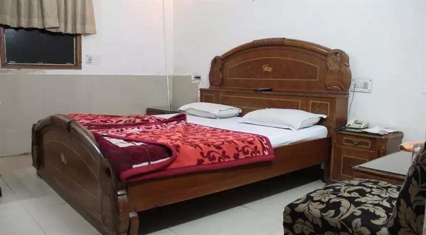 Leather deals kirti nagar