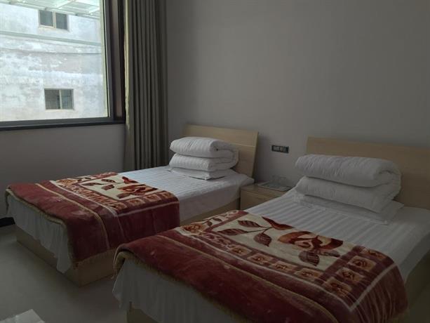 Room Photo 2325251 Hotel Wutaishan Xinrong Inn Hotel - 