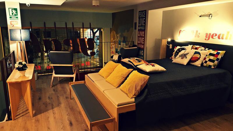 예 바르셀로나 호스텔, Yeah Barcelona Hostel