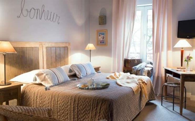 Hotel De La Paix Montparne Paris Compare Deals About Hotel De La Paix Montparne