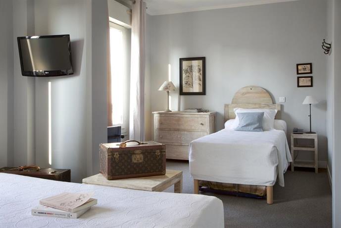 Hotel De La Paix Montparne Paris Compare Deals About Hotel De La Paix Montparne