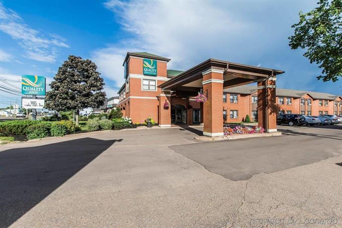 Find Hotel In Summerside Deals And S Findhotel Quality Inn Garden Of The Gulf