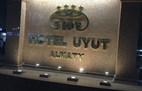 Uyut Hotel