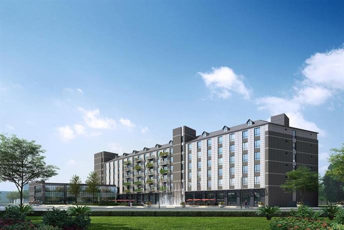 Hotels near National Exhibition and Convention Centre