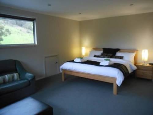 Glenlusk Gardens Bed & Breakfast Hobart