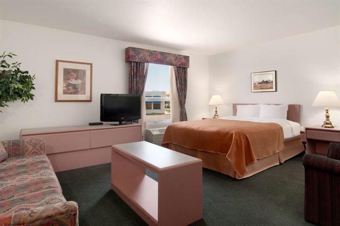 Travelodge Hotel Brooks (Alberta)