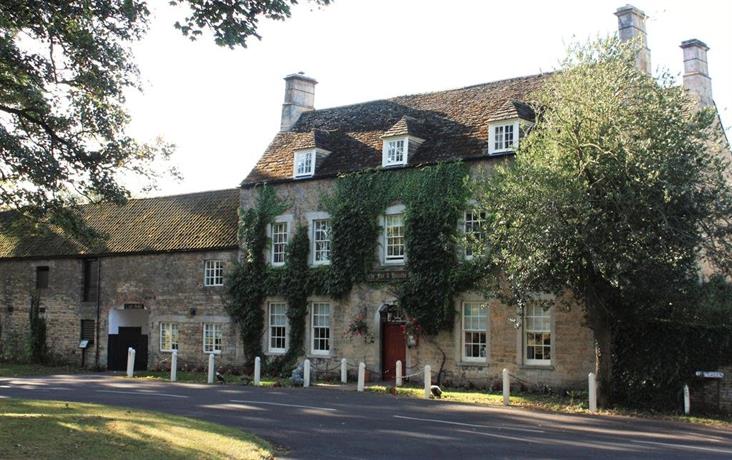 The Fox and Hounds Exton