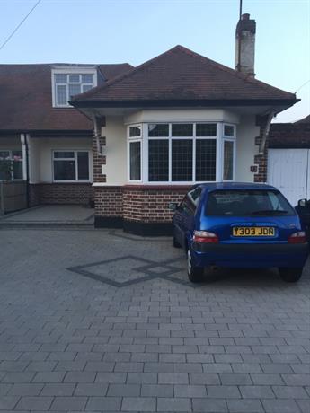 Homestay in Southend-on-Sea near Belfairs Wood Park and Nature Reserve