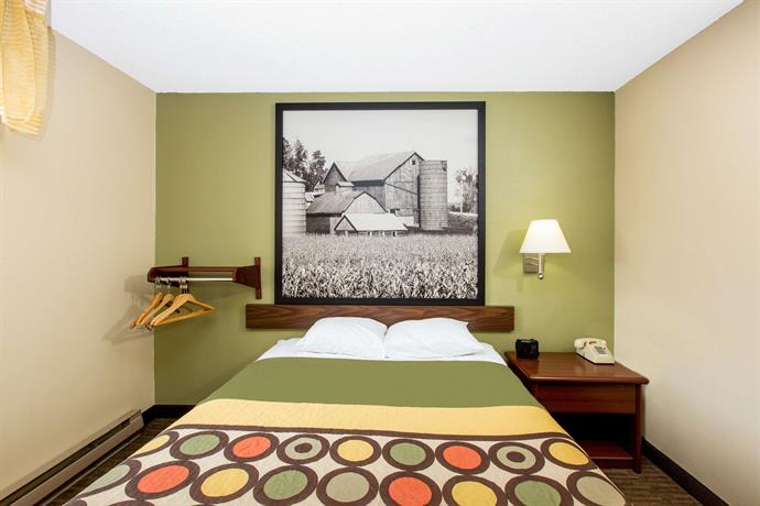 Super 8 Motel Fairmont Minnesota Compare Deals About Super 8 Motel Fairmont Minnesota
