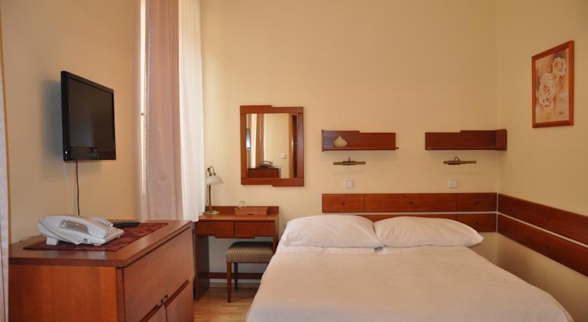 호텔 다르, Hotel Dar