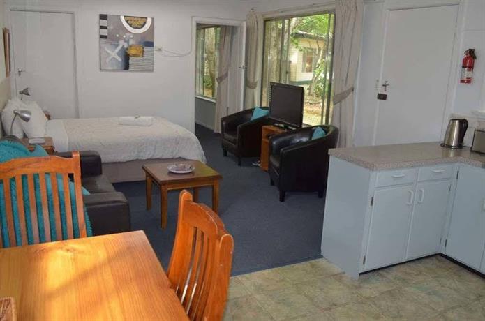 Alpine Park Riverside Cottages Porepunkah Compare Deals