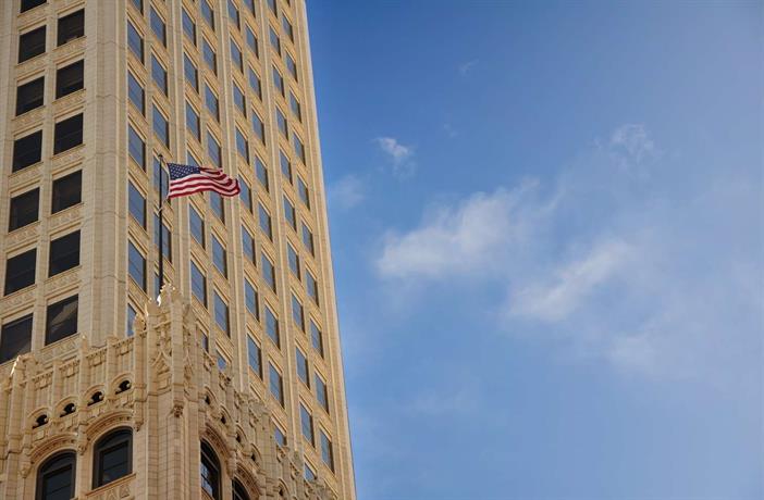 Best Western Plus Tulsa Inn & Suites
