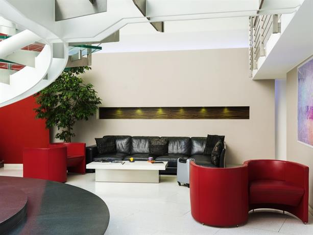 Hotel Ibis Milano Stazione Centrale Hotel Ibis Milano Stazione Centrale