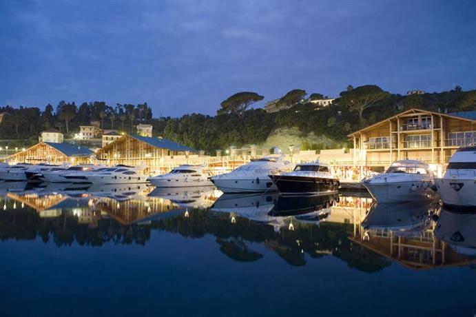 Find Hotel in Marina di Varazze - Hotel deals and discounts | FindHotel Find Hotel in Marina di Varazze - Hotel deals and discounts | FindHotel