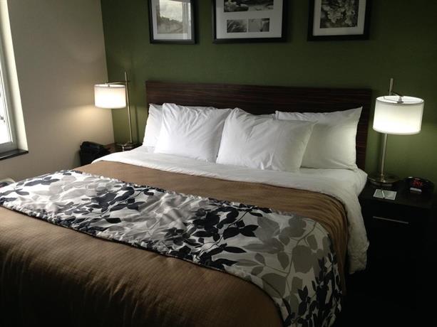 Days Inn by Wyndham Brooklyn Borough Park