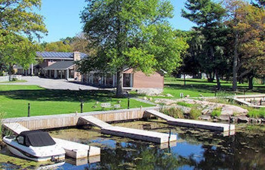 Capt.'s Inn & Suites