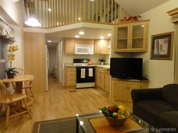 Arden Acres Executive Suites Cottages Sacramento Compare Deals