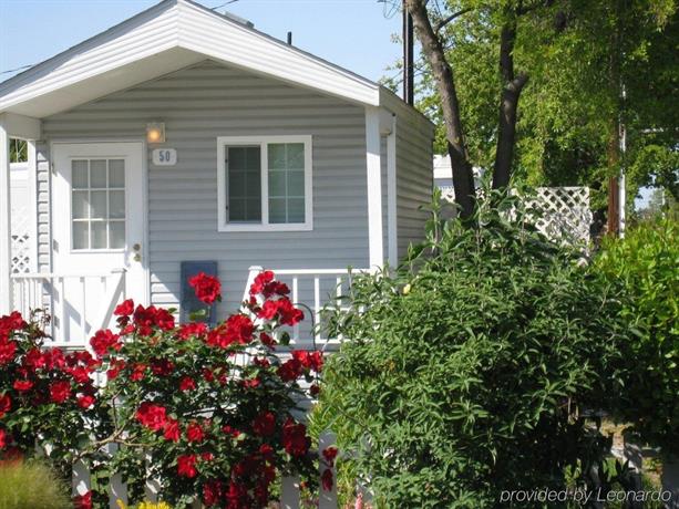 Arden Acres Executive Suites Cottages Sacramento Compare Deals