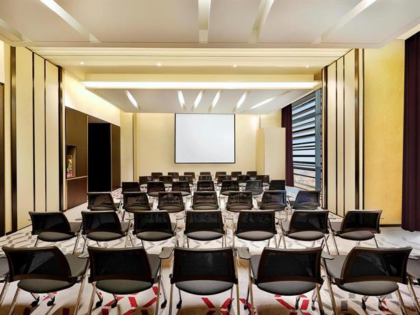 AlRayyan Hotel Doha Curio Collection by Hilton - Compare Deals