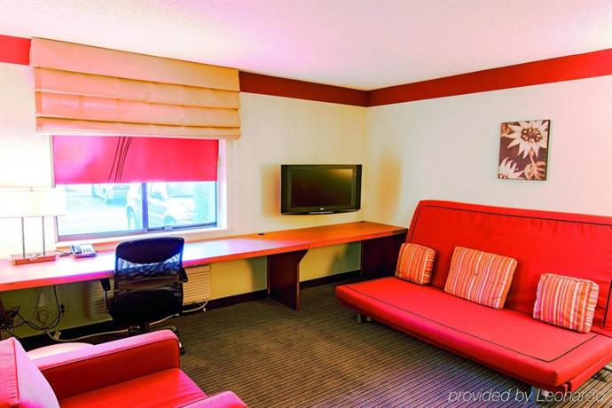 Inn Suites Chicago Tinley Park Compare Deals