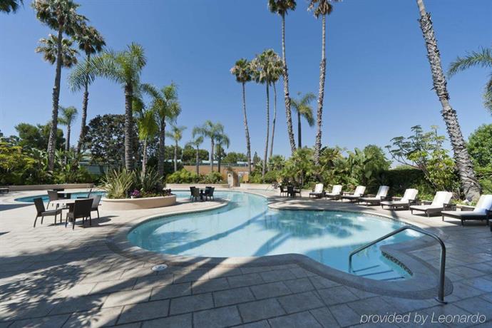 Radisson Hotel Newport Beach Compare Deals