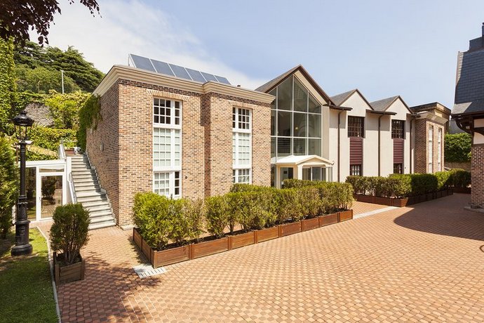Villa Soro San Sebastian Compare Deals