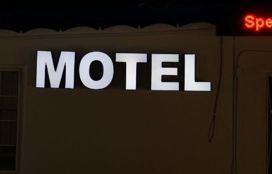 White Caps Motel