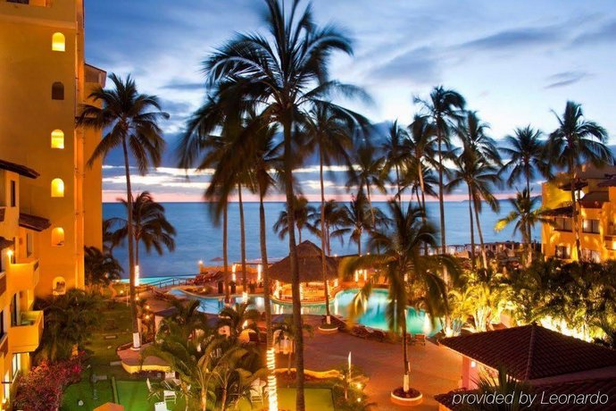Plaza Pelicanos Grand Beach Resort Puerto Vallarta Compare Deals About Plaza Pelicanos Grand Beach Resort Puerto Vallarta