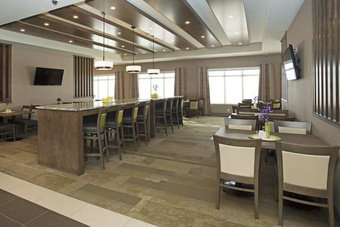 Wingate By Wyndham Calgary Airport Compare Deals - 