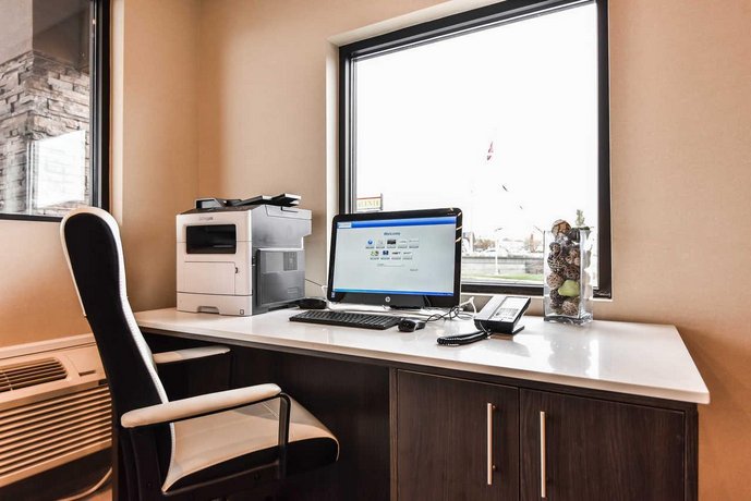 Comfort Inn Windsor Compare Deals