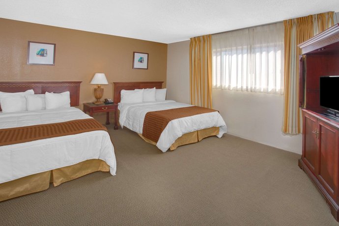 Travelodge Inn and Suites Yucca Valley