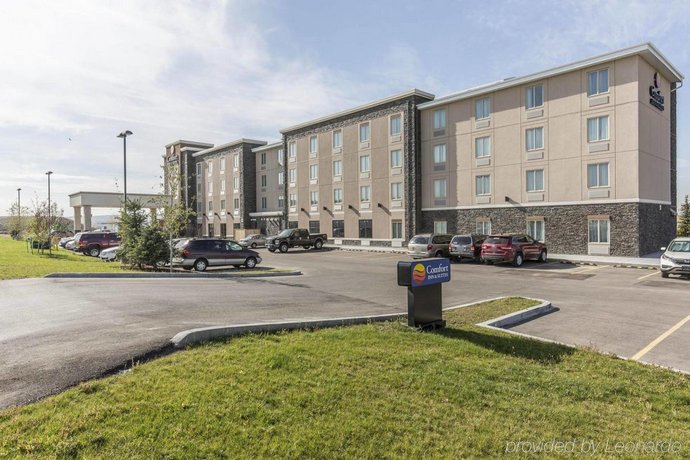 Comfort Inn Suites Airport North Calgary Compare Deals