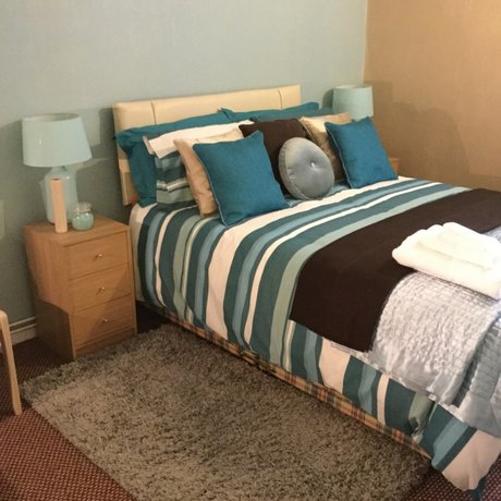 Homestay in Poplar near All Saints Church