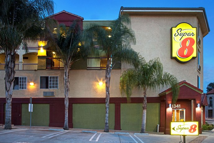 슈퍼 8 바이 윈덤로스앤젤레스 다운타운 모텔, Super 8 by Wyndham Los Angeles Downtown Motel