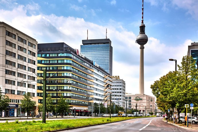 H4 Hotel Berlin Alexanderplatz - Compare Deals