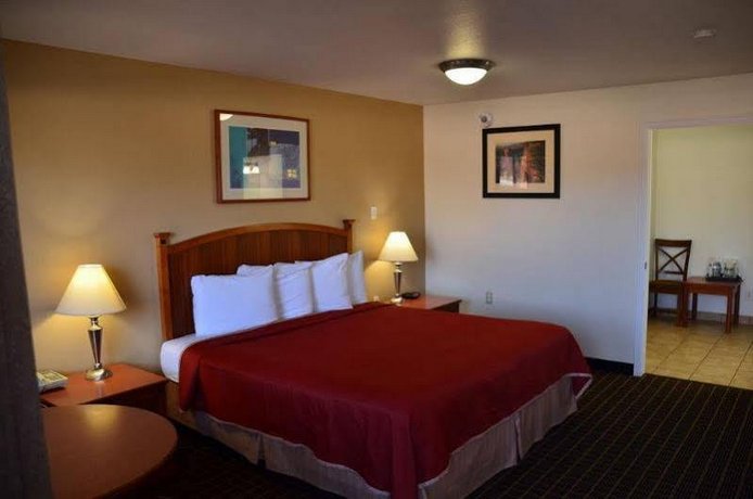 Howard Johnson Inn and Suites Saint George