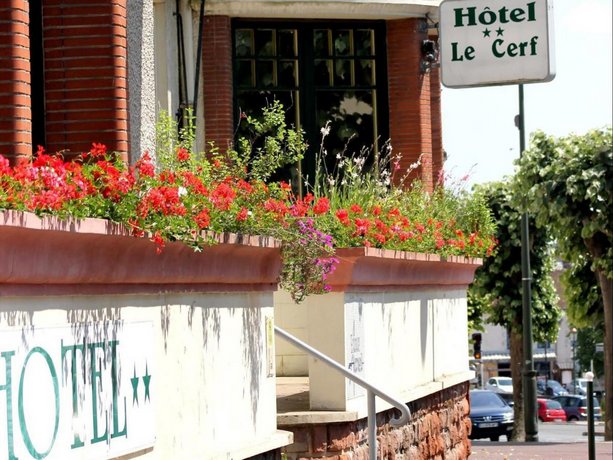 Logis Hotel Le Cerf Briare Compare Deals - 