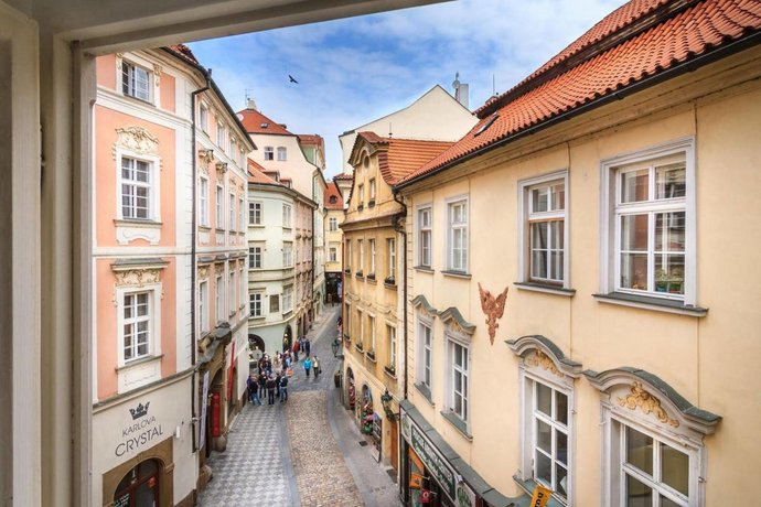 사빅 호텔, Savic Hotel