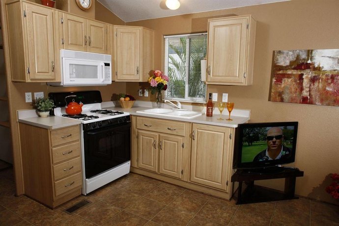 Arden Acres Executive Suites Cottages Sacramento Compare Deals