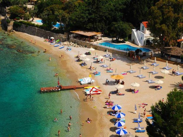 Akrotiri Beach Hotel Corfu Island Compare Deals Akrotiri Beach Hotel