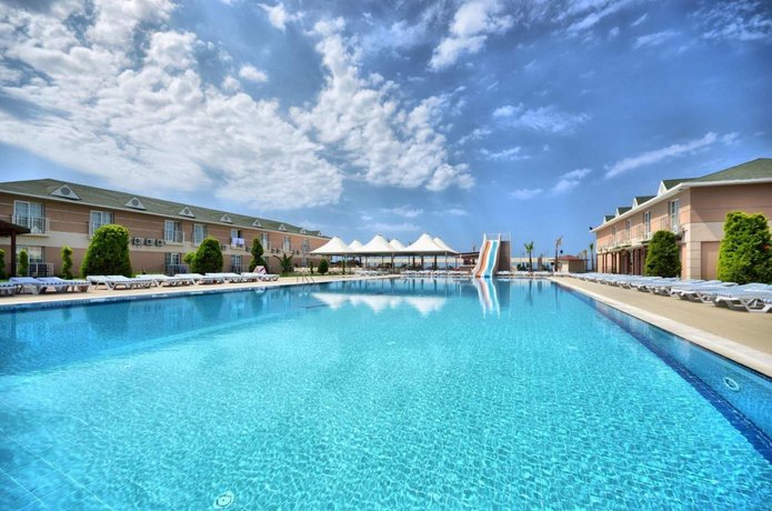 Soho Beach Club Belek Comparez Les Offres