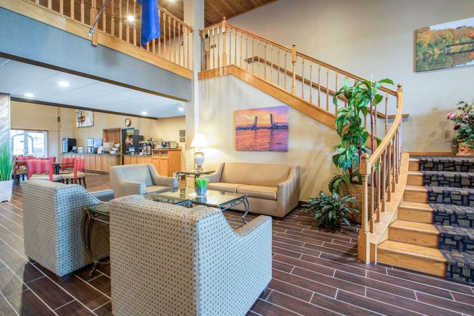 Comfort Suites Wisconsin Dells Area Portage Compare Deals