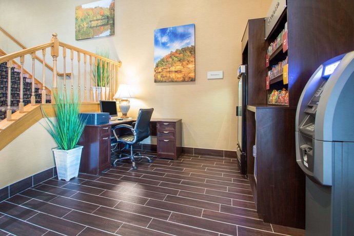 Comfort Suites Wisconsin Dells Area Portage Compare Deals