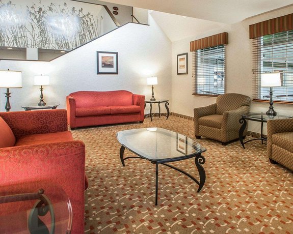 Sleep Inn Suites Green Bay Airport De Pere Compare Deals