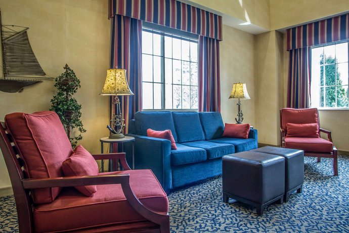 Comfort Suites Lake Geneva East Compare Deals