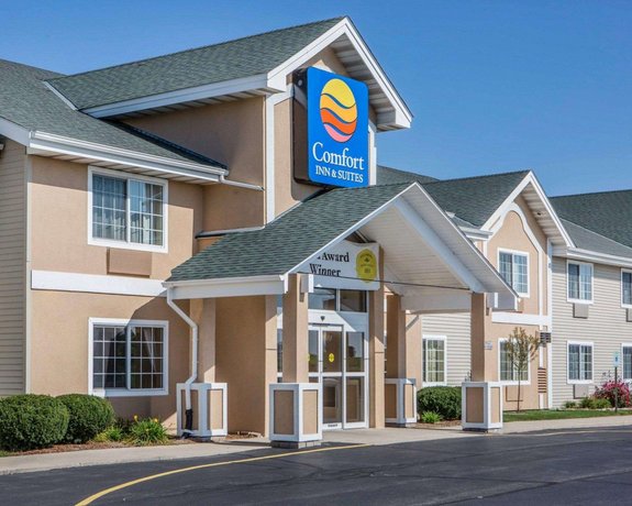 Comfort Inn Suites Jackson West Bend Compare Deals