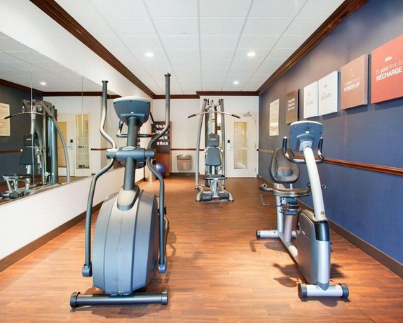 Comfort Suites Milwaukee Park Place Compare Deals