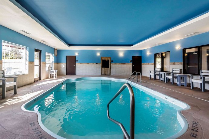 Comfort Inn Suites Newton Compare Deals