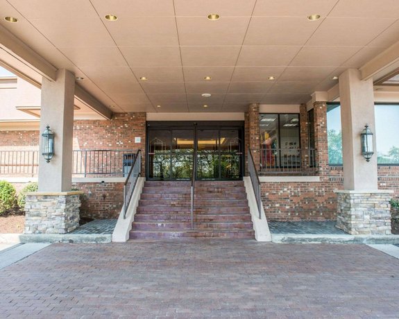 Comfort Inn Suites Pittsburgh Pittsburgh Compare Deals