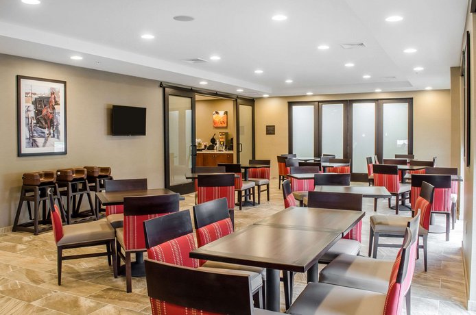 Comfort Suites Manheim Lancaster Salunga Compare Deals